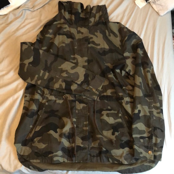 Forever 21 Jackets & Blazers - Camouflage Utility Jacket